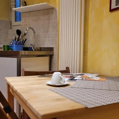Porta Romana Small Studio Apartment Mailand
